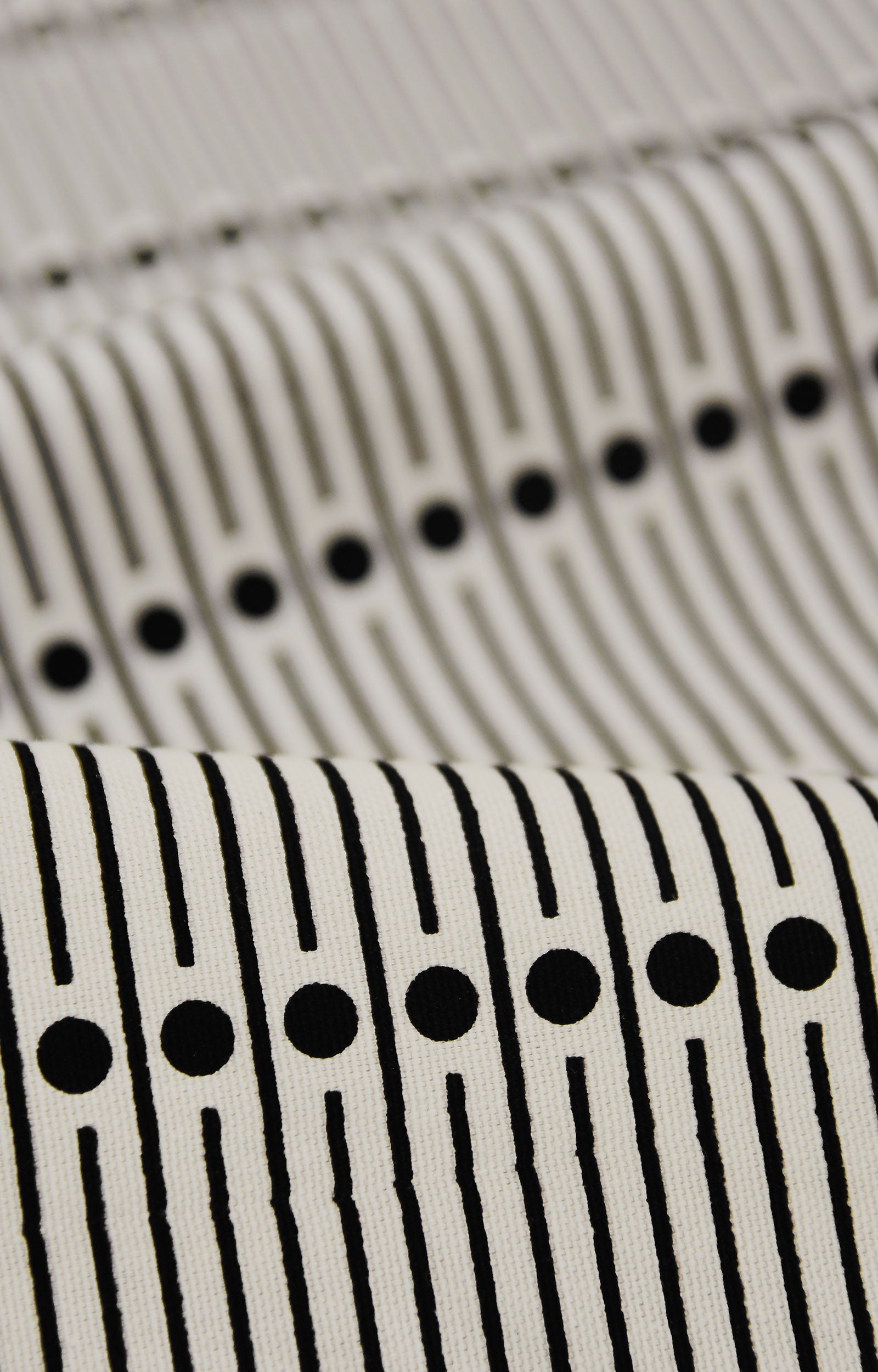 Miller Black Pouch – kittybunnypony